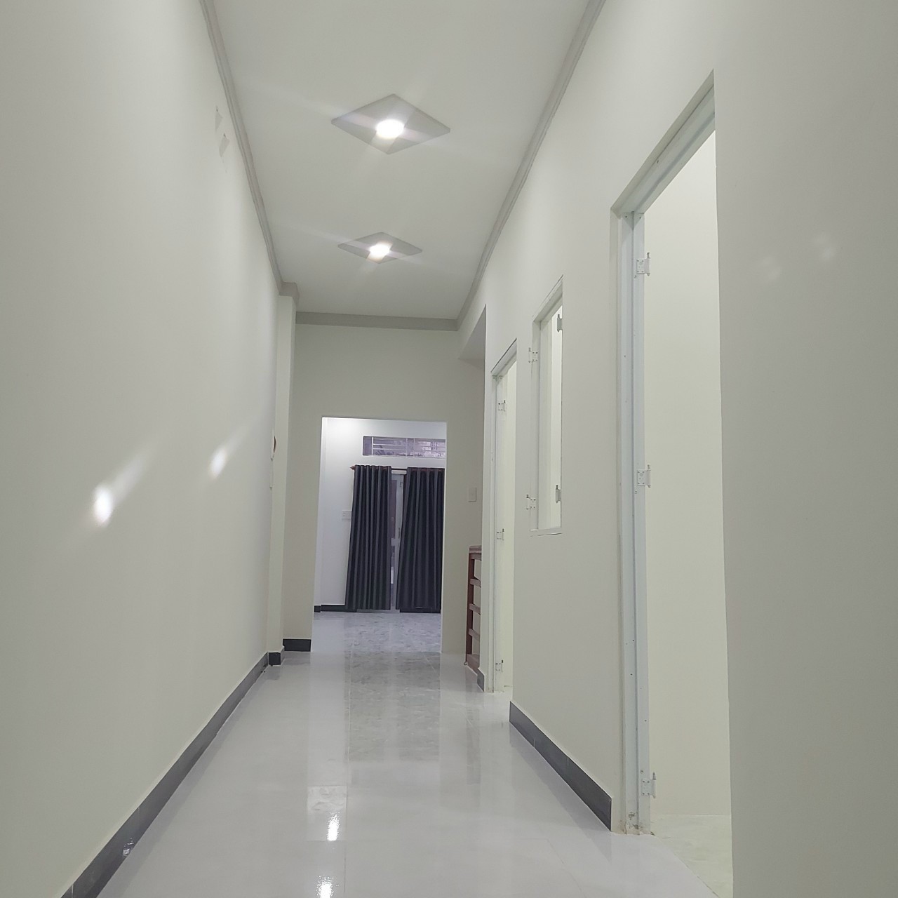 Nhà 1 trệt 1 lầu gần hồ bơi phương nam kp2 trảng dài biên hòa
