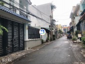 Bán căn nhà cũ 2 mặt tiền đường trước sau gần bệnh viện đa khoa