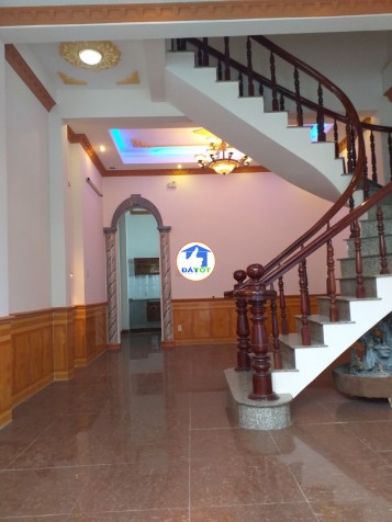 Bán nhà 1 trệt 1 lầu mặt tiền đường karaoke Bảo Sơn, Lương Văn Nho