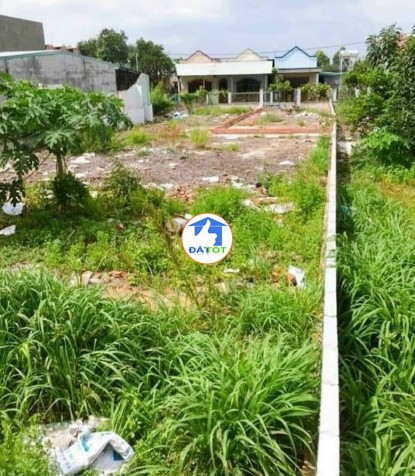Đất thổ cư hẻm 4 Phi Trường phường Tân Phong, diện tích 100m2