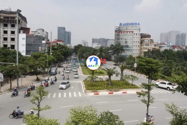 CẦN BÁN NHÀ CỰC ĐẸP GẦN MẶT PHỐ HOÀNG QUỐC VIỆT - CẦU GIẤY.